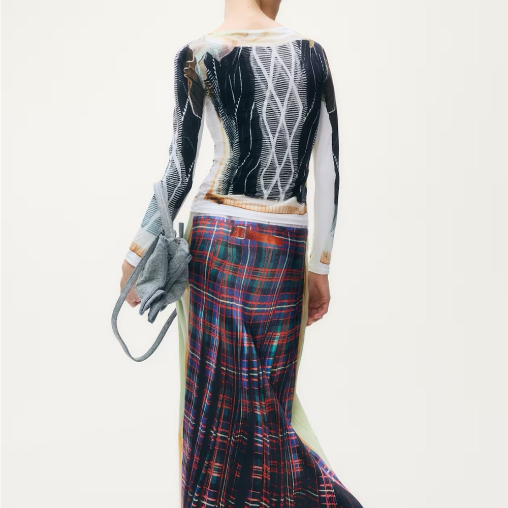 Chic Plaid Midi Skirt in Multicolor